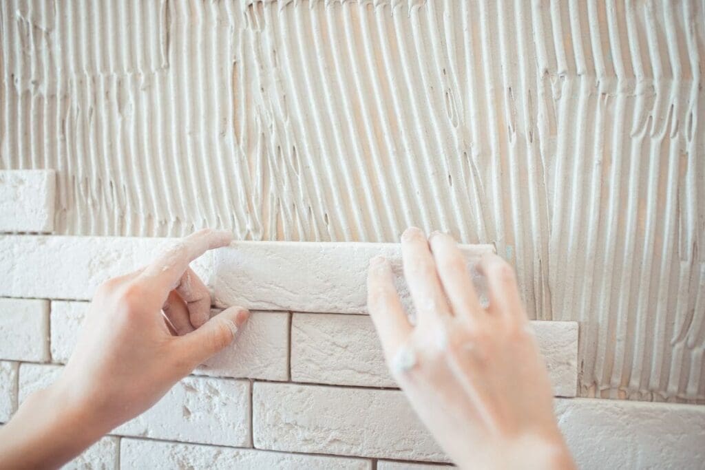 płytki gipsowe na ścianę imitujące kamień