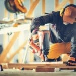 Gwoździarka elektryczna – jak wybrać? Jaka najlepsza?